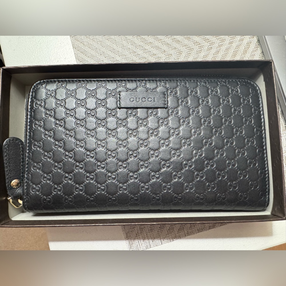 Women’s Gucci Wallet black